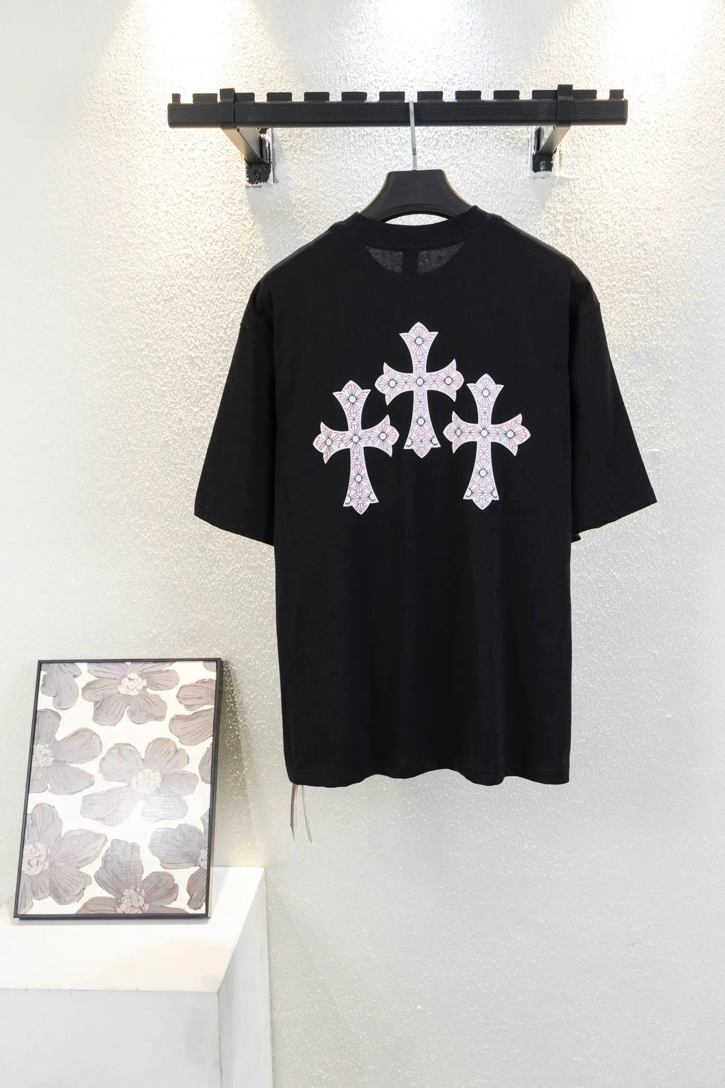 🅿️190 style number k737 Chrome hearte/Chrome heart ch 25ss Miami limited edition Sanskrit Year of the Dragon limited printed T-shirt short sleeves. A must-have item for daily commuting for men and women in light luxury. The correct version is welcome to compare. Detailed features ·280 grams of 100% cotton double yarn jersey fabric ·Custom dyed in the same cylinder, special thickened 32 pieces of double-strand 1x1 thread ·Double-needle cross-stitch technology ·Original main mark washed hangtag COLOUR: black white SIZE: xs s m L